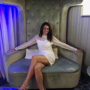 Meet your Posher, Carole-anne